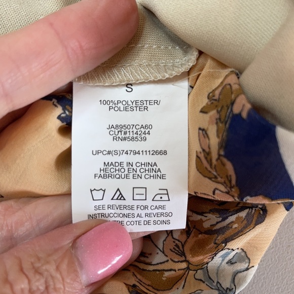 Lots of Love by Speechless-Earthy Floral Halter Boho Sleeveless Mini Dress Sz Sm - Picture 13 of 16